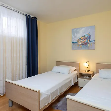 Apartment With Wifi - 7596 Split